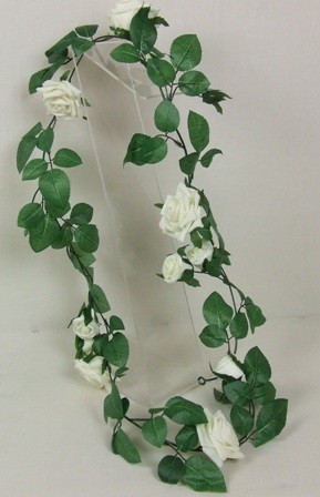 Cream Mixed Rose Garland & Table Decoration